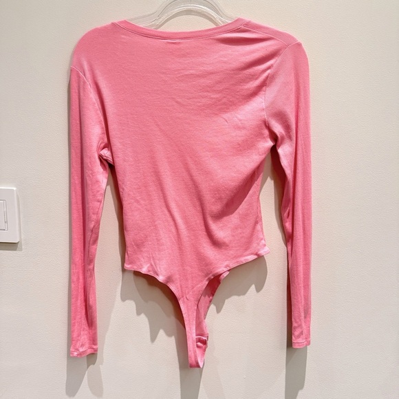 H&M - Soft Bubble Gum Pink Scoop Neck Bodysuit Size M - Picture 4 of 5